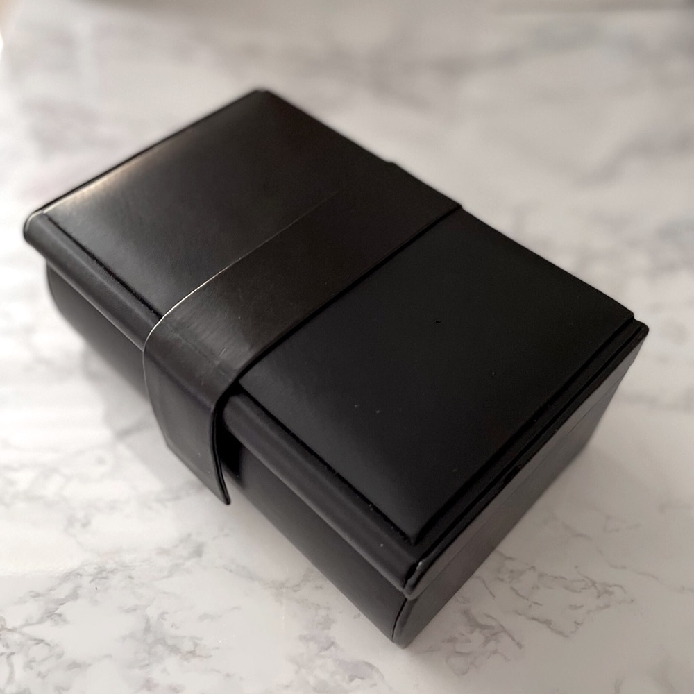 Black Leather Watch or Bracelet Valet - Picture 3 of 9